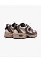 530-brown-sneakers-stylish-design
