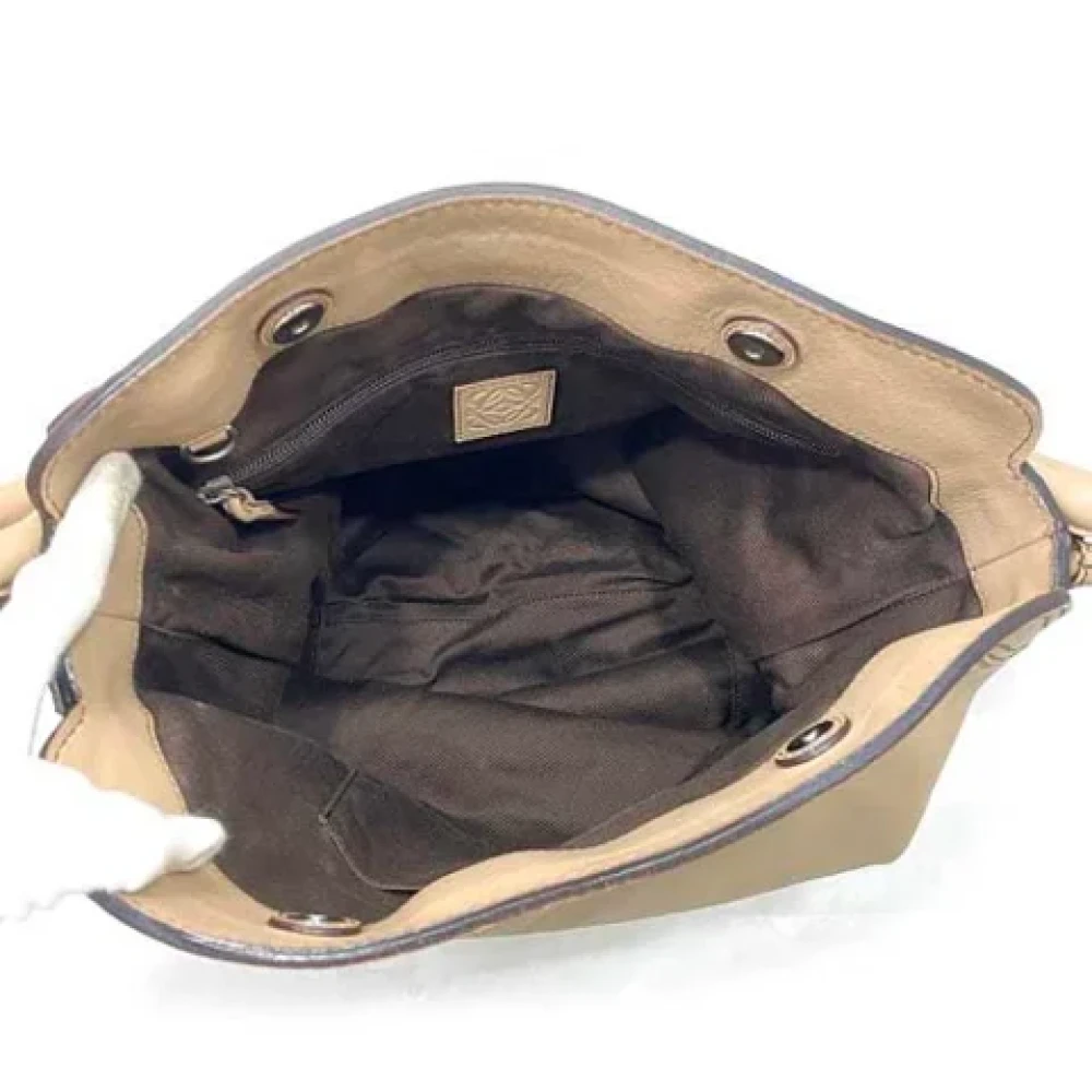 Loewe Pre-owned Leather shoulder-bags Beige Dames