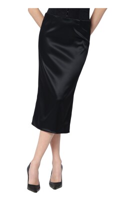 black-skirts-with-unique-fabric-blend