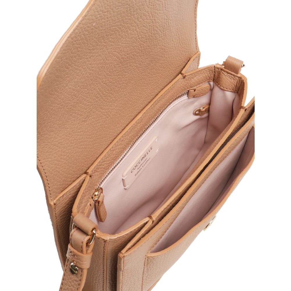 Coccinelle Leren schoudertas met logoklep Beige Dames
