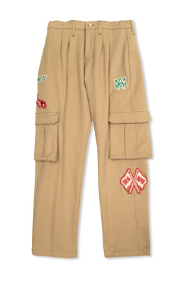 pantalon-avec-patchs