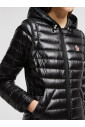 manteau-noir-dexterieur-avec-rembourrage-en-duvet