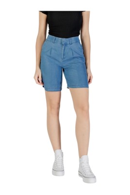 blue-denim-casual-shorts-women
