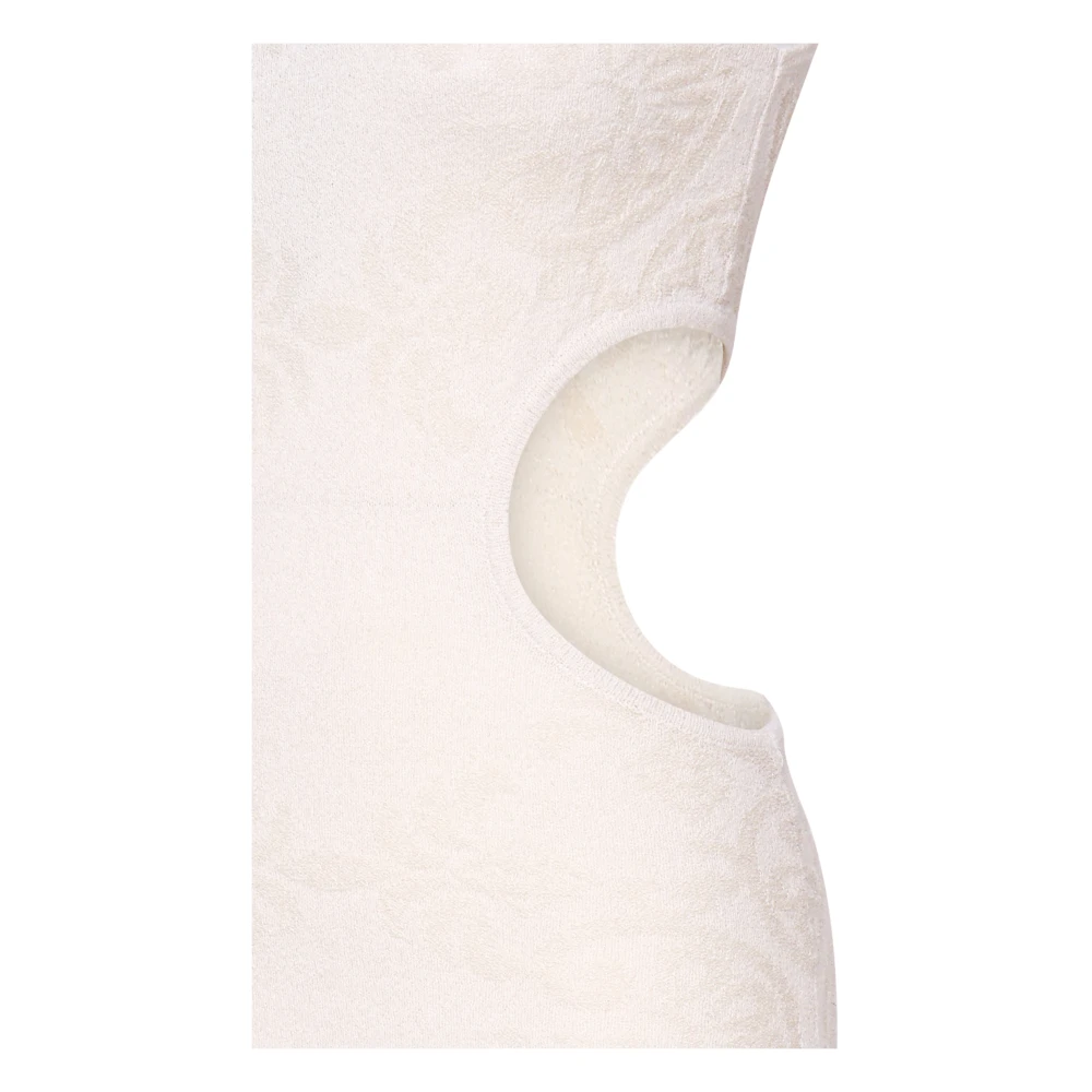 Akep Elegante Lange Crèmekleurige Jurk met Uitsnijding White Dames