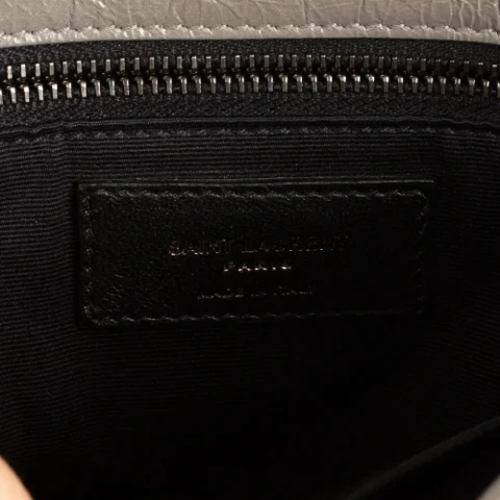 Yves Saint Laurent Vintage Pre-owned Leather shoulder-bags Gray Dames