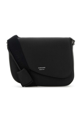black-leather-crossbody-bag
