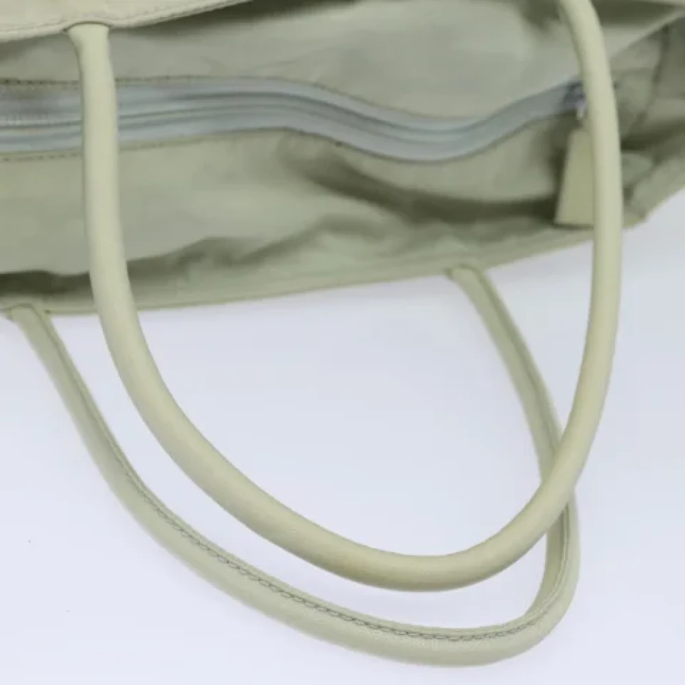 Prada Vintage Pre-owned Nylon handbags Gray Dames