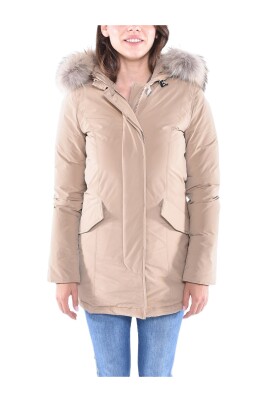 luxury-arctic-raccoon-parka