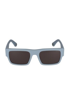 blue-full-sunglasses-stylish-model