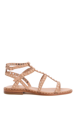 stiliga-beige-ladersandaler