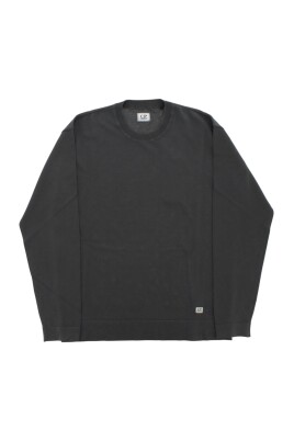 round-neck-knitwear