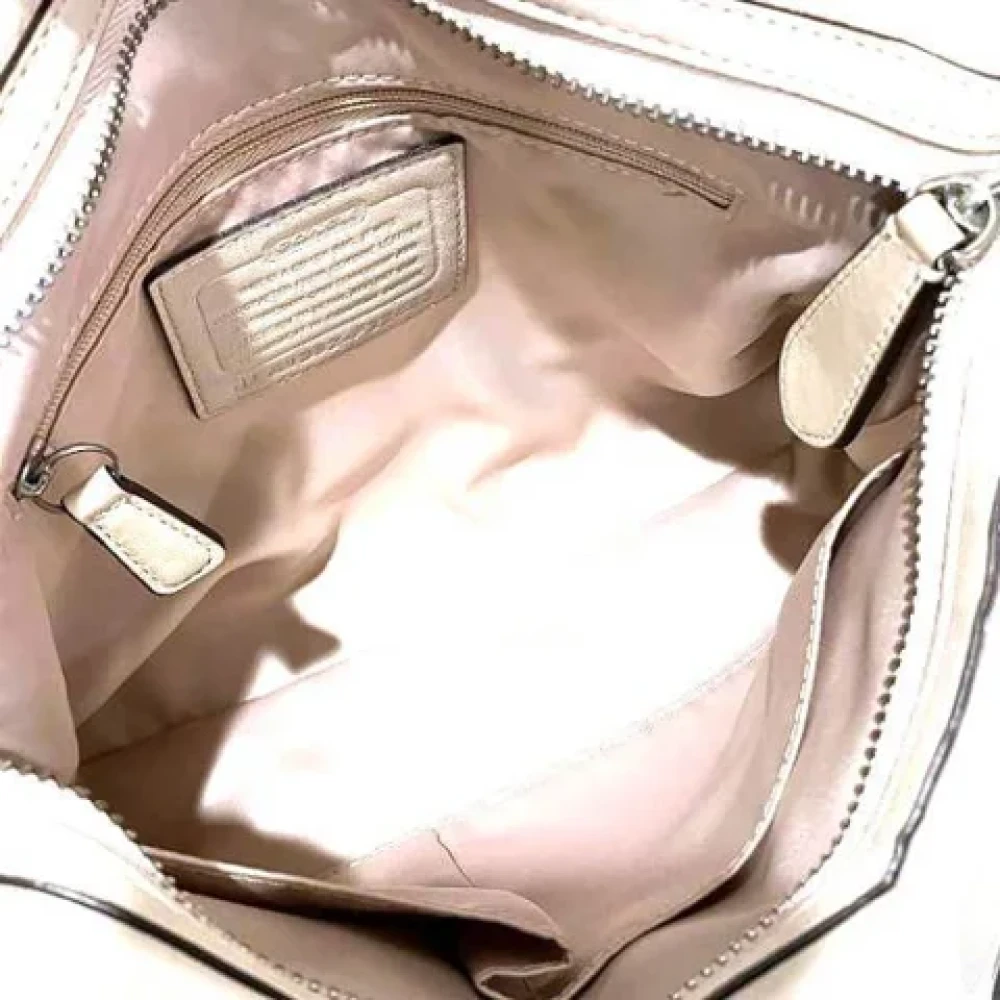 Coach Pre-owned Leather handbags Pink Dames