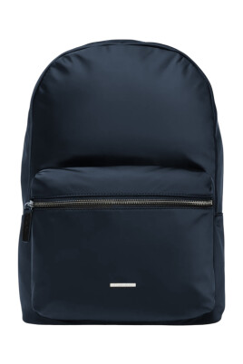 minimalist-nylon-backpack