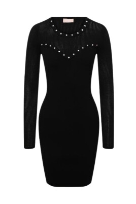 black-knit-sheath-dress
