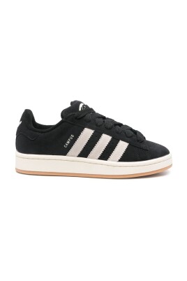 black-sneakers-lace-up-3-stripes-logo