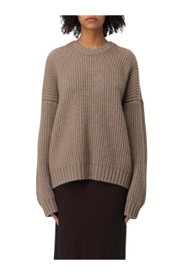 pull-en-laine-cotelee-coupe-decontractee