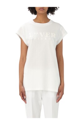 white-short-sleeve-tee-elegant-style