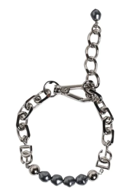 Silverfärgat kedjearmband med pärlor