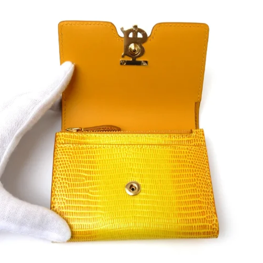Burberry Vintage Pre-owned Leather wallets Yellow Dames