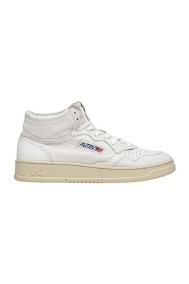 white-sneakers-aw23