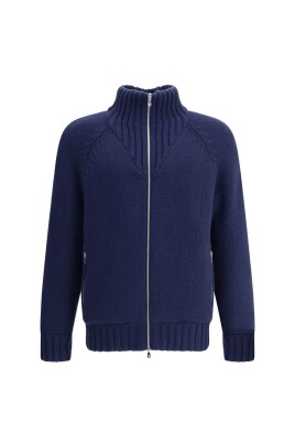 veste-en-cachemire-tricote-avec-interieur-matelasse