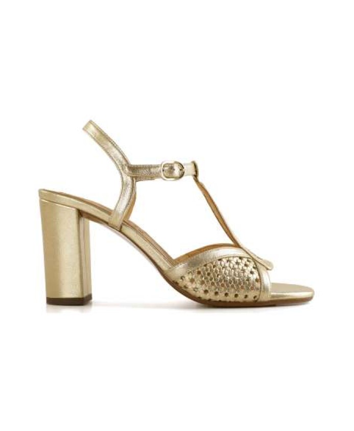 golden-leather-sandals-with-buckle-closure