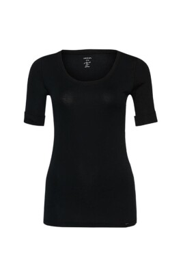 t-shirt-basique-de-haute-qualite