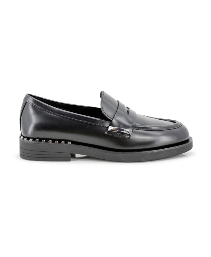 mocassins-plats-en-cuir-noir