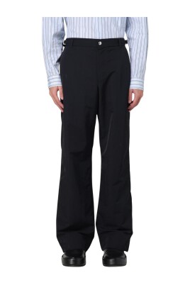 pantalon-noir-a-jambe-droite-avec-passants-de-ceinture