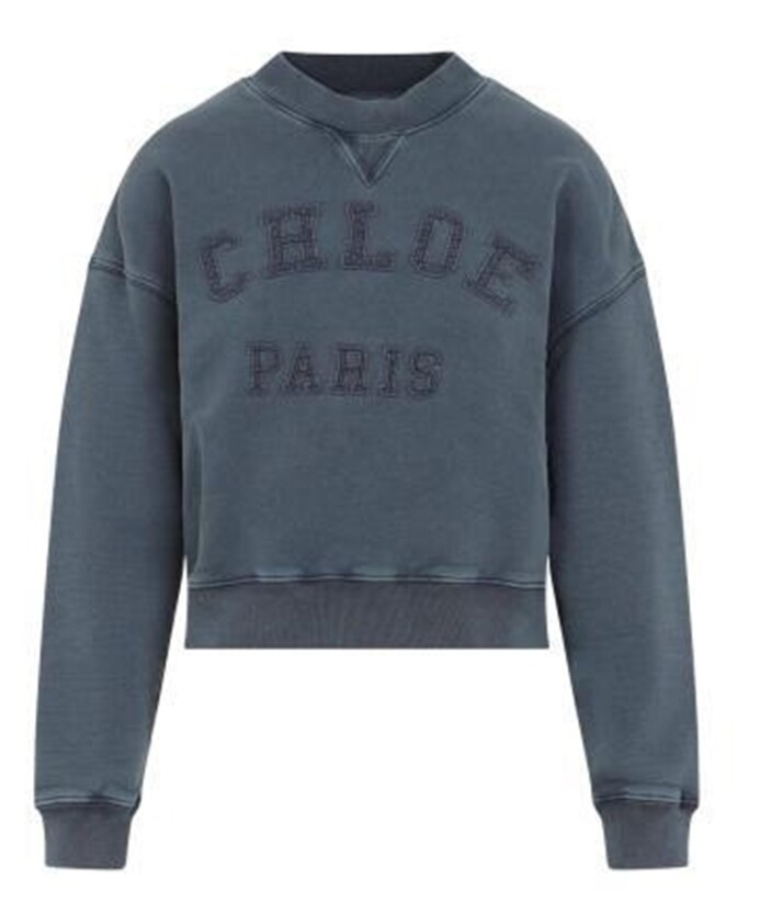 sweatshirt-bleu-style-decontracte-confortable