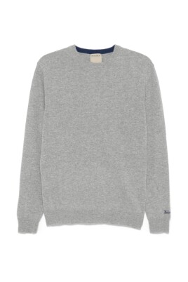 knit-grey-sweater-round-neck-long-sleeve