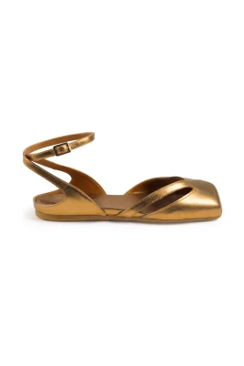 G34 Square Closed Slingback