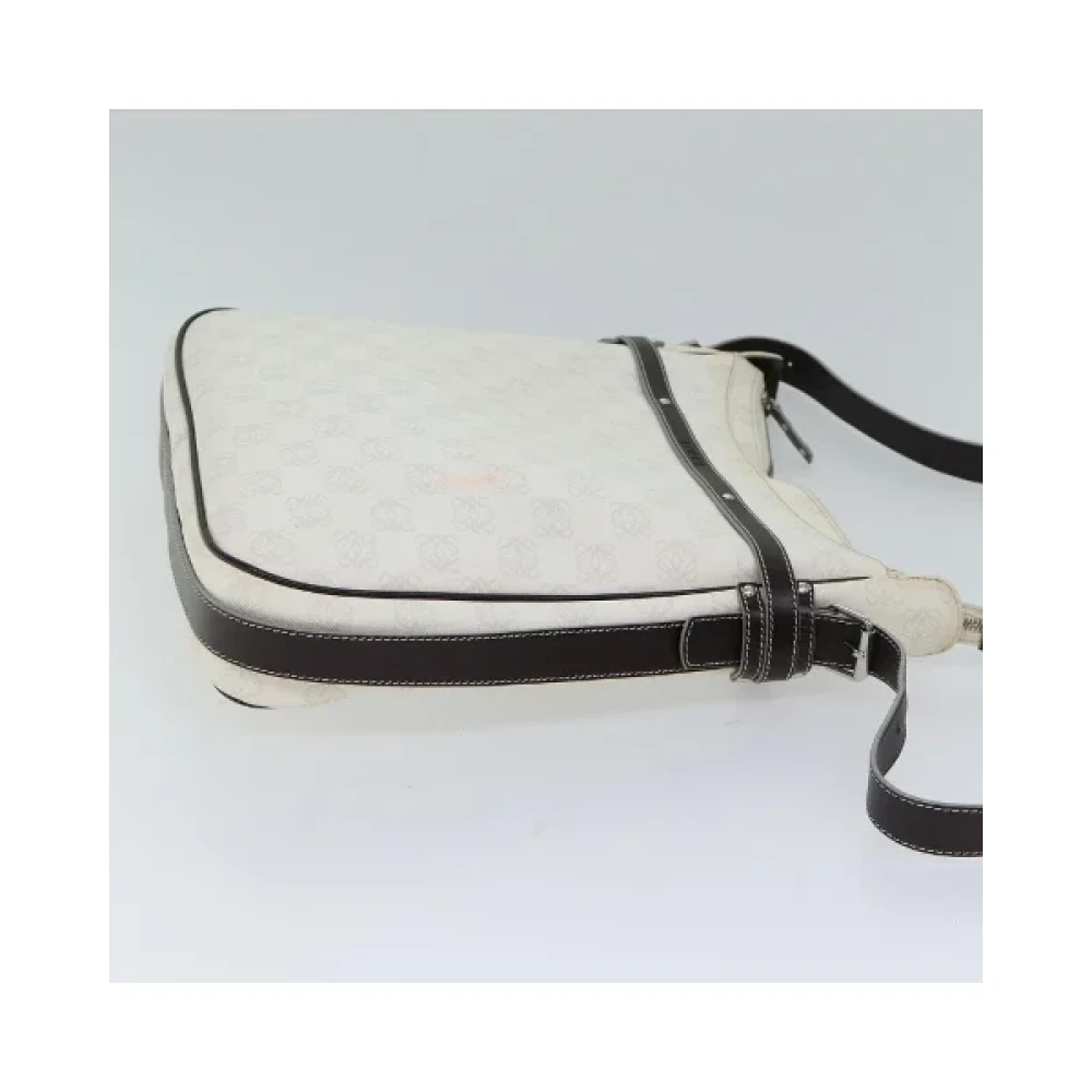 Loewe Pre-owned Fabric shoulder-bags White Dames