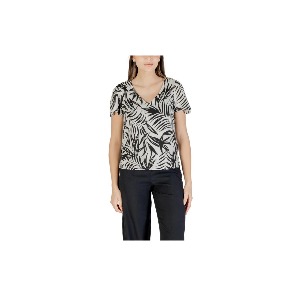 Vero Moda Women's White Viscose Blouse Classic Design