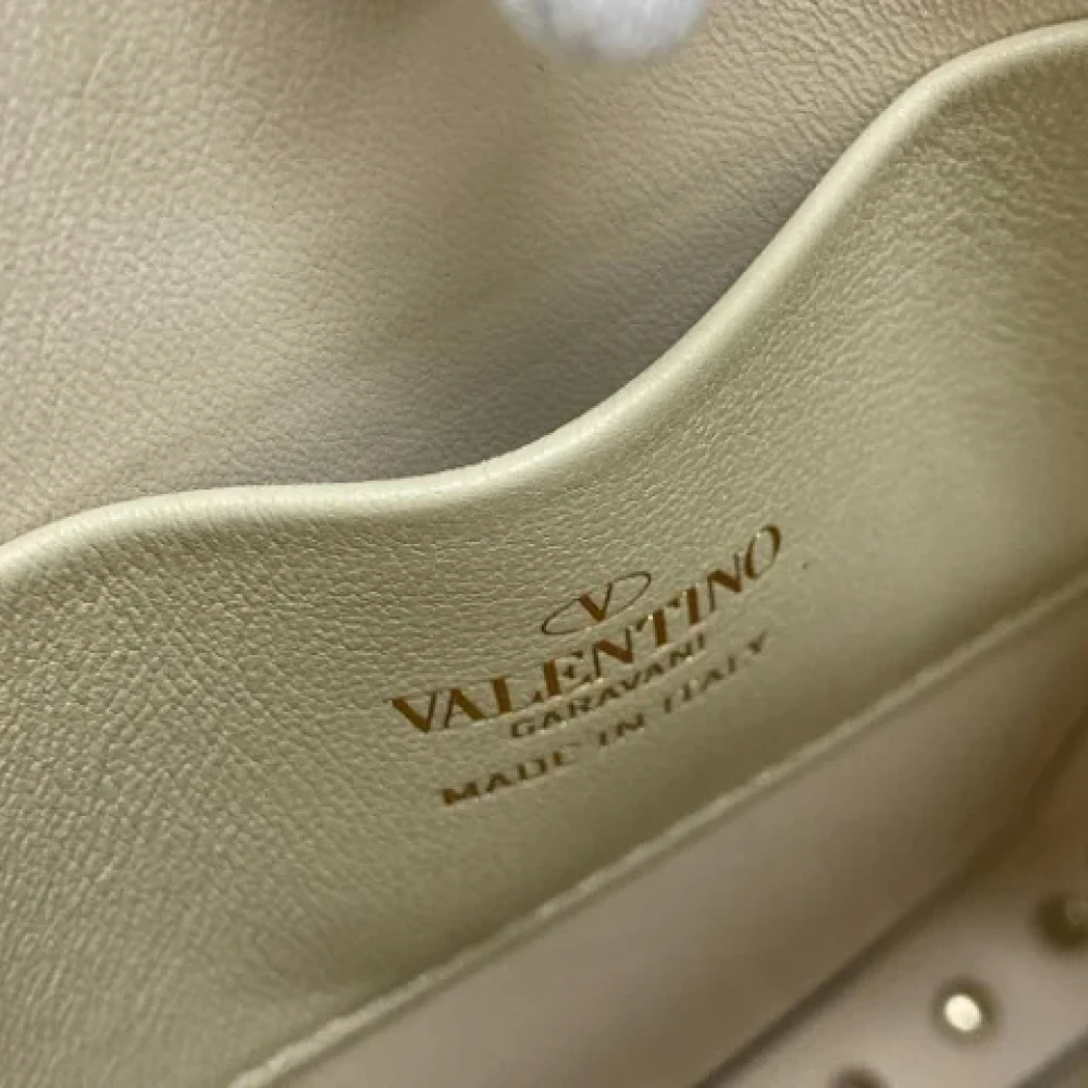 Valentino Vintage Pre-owned Fabric shoulder-bags Beige Dames