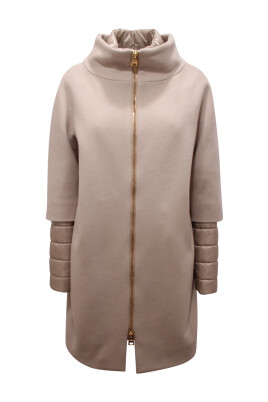 padded-wool-coat-model-ca000544d
