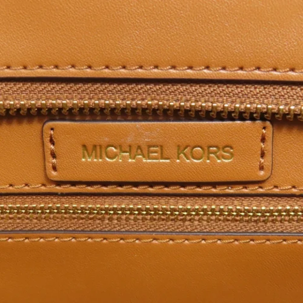 Michael Kors Pre-owned Plastic shoulder-bags Brown Dames