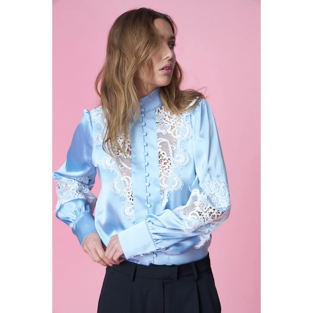 Cras Vrouwelijke blouse met kanten details Blue Dames