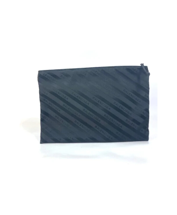 pre-owned-tissu-pochettes-minaudieres