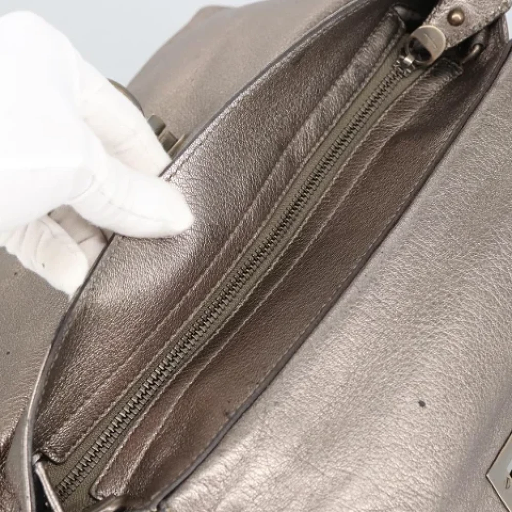 Salvatore Ferragamo Pre-owned Leather handbags Gray Dames
