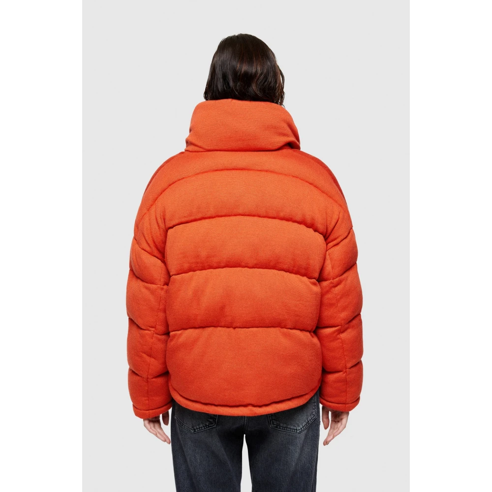 OOF Wear Gewatteerde Korte Jas met Hoge Kraag Orange Dames