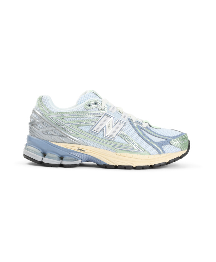 blue-sneakers-for-women-ss25