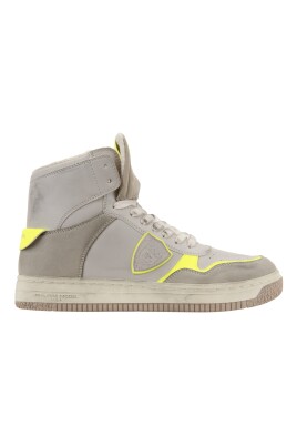 baskets-montantes-homme-a-lacets