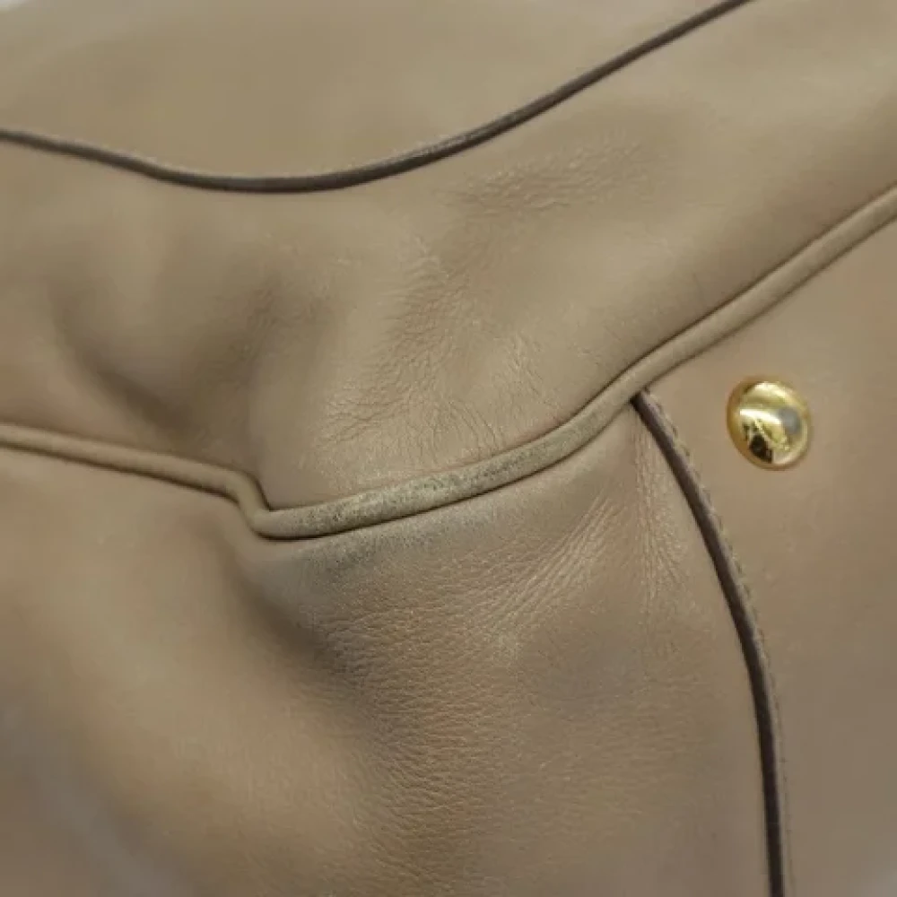 Salvatore Ferragamo Pre-owned Leather shoulder-bags Beige Dames