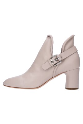 bottes-grises