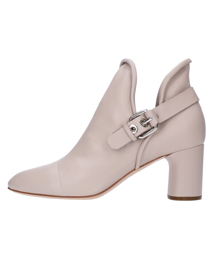 bottes-grises