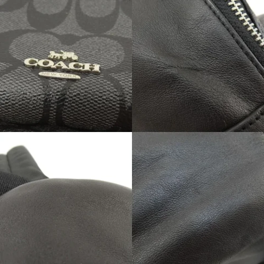 Coach Pre-owned Plastic shoulder-bags Black Dames