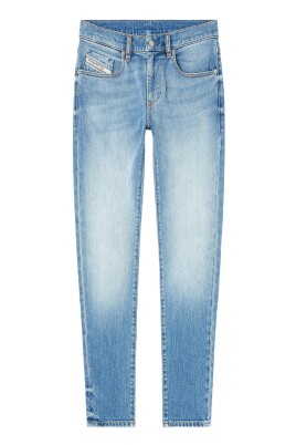slim-fit-jeans