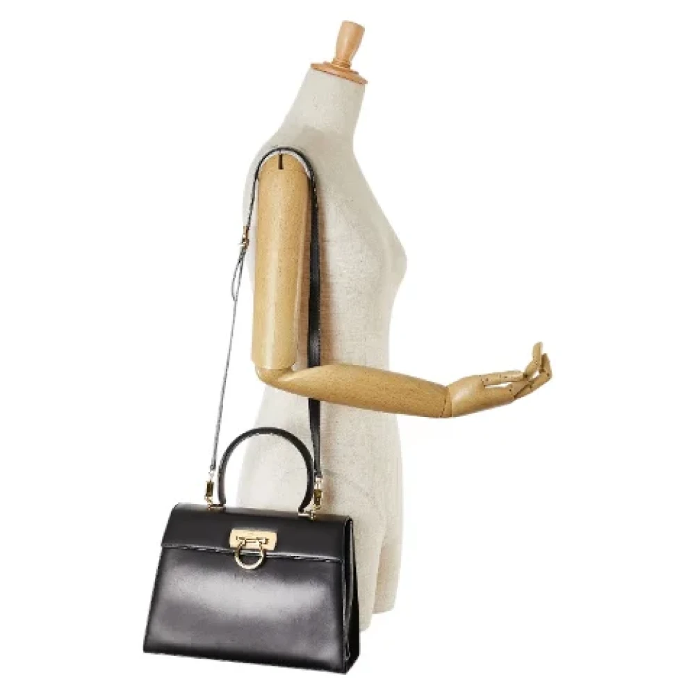 Salvatore Ferragamo Pre-owned Leather handbags Black Dames