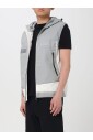 gilet-a-capuche-noir-classique